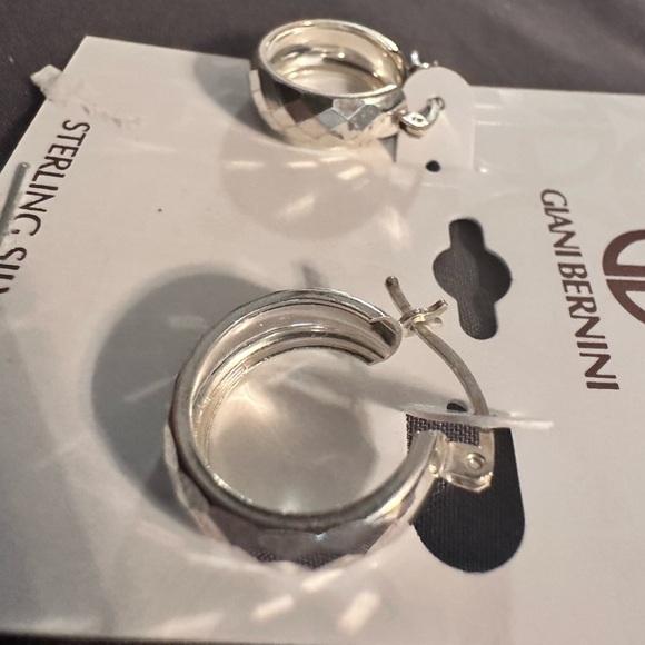 NWT Giani Bernini Sterling Silver Faceted Hoop Earrings 15mm Created for Macy’s - Picture 5 of 5